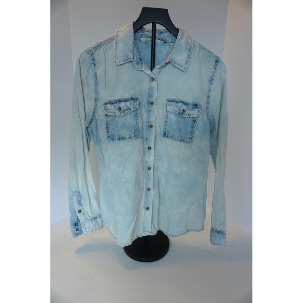 Vanilla Star Womens Light Wash Denim Button Down Shirt V1053-97W Small